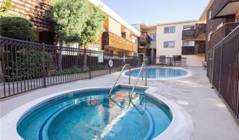 5414 Newcastle Ave 8, Encino, CA 91316