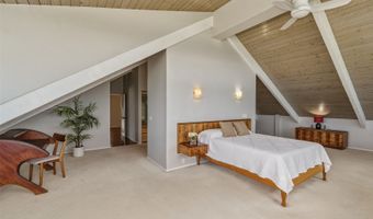 586 Kaimalino St, Kailua, HI 96734
