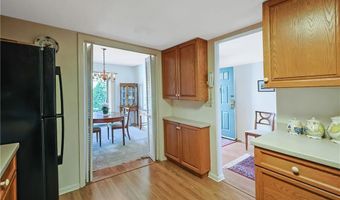 86 Windward Ln, Bristol, RI 02809