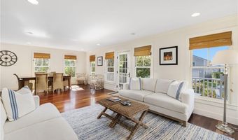 44 Tuckerman Ave, Middletown, RI 02842