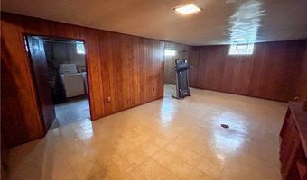 100 Chadwick Ln, Austintown, OH 44515