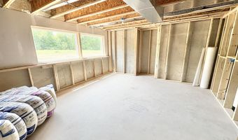 8284 Kettle Oak Dr, Alto, MI 49302