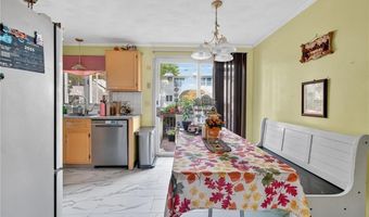 24 Iris Ln, North Providence, RI 02911