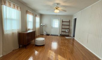 51 N River St, Auxier, KY 41602