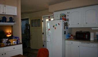 107 SW 7th St, Andrews, TX 79714