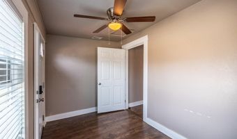 203 W Purdom Ave, Alvarado, TX 76009