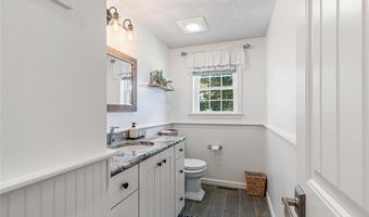 123 Terrace Ave, Cumberland, RI 02864