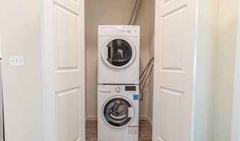 5 Robert Court St, Amityville, NY 11701