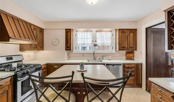 80 Clemmer Ave, Akron, OH 44313