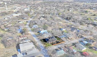 517 W Lamar St, Alvord, TX 76225