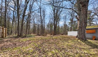 87 School St, Ahmeek, MI 49901