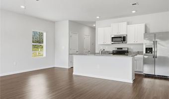 157 Village Green Dr, Adairsville, GA 30103