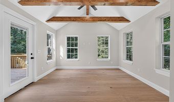 17 Sandhurst Dr, Bella Vista, AR 72714
