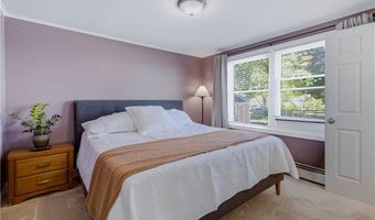 127 Highland Ave, Cumberland, RI 02864