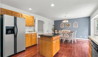 10023 STERLING Ter, Rockville, MD 20850