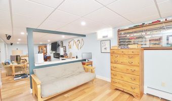 40 Kathryn Ln, Bangor, ME 04401