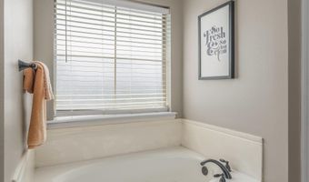 4204 Parkridge Dr, Benton, LA 71006