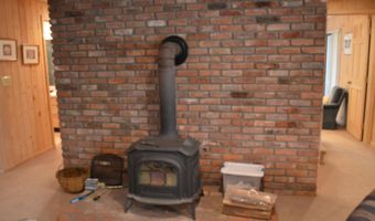 121 Hiawatha Rd, Becket, MA 01223
