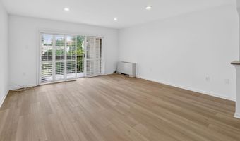 7400 LAKEVIEW Dr #N203, Bethesda, MD 20817