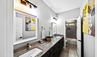 156 Crescent Rdg, Adkins, TX 78101