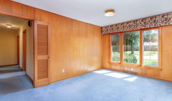 2216 Duff Ave, Ames, IA 50010