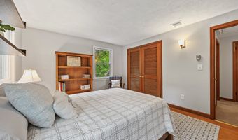 876 S Brooksvale Rd, Cheshire, CT 06410