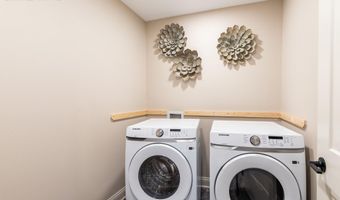 2015 Lacey Dr, Ames, IA 50010