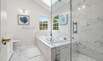 35 Lilac Ln, Danbury, CT 06810