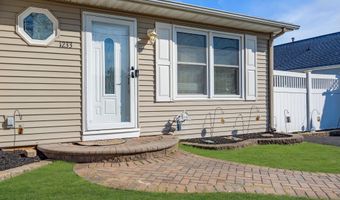 1233 Pacific Ave, Beachwood, NJ 08722