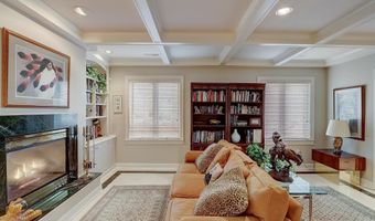 4744 34TH St N, Arlington, VA 22207