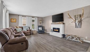 559 Rich Ln, Blackfoot, ID 83221