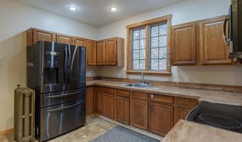 10 King St, Rockingham, VT 05101