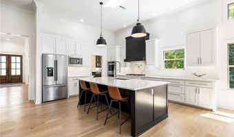 2808 Palisades Cir, Bentonville, AR 72712