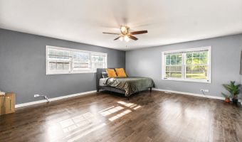 40233 N Lakeview Ave, Antioch, IL 60002