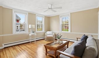 48 Constitution St 1, Bristol, RI 02809