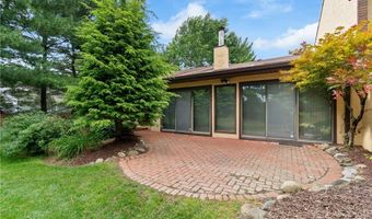 1935 Brookwood Dr, Akron, OH 44313