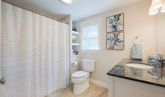 48 Garfield Ave, Bristol, RI 02809