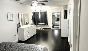 19 CENTER St, Barnegat, NJ 08005
