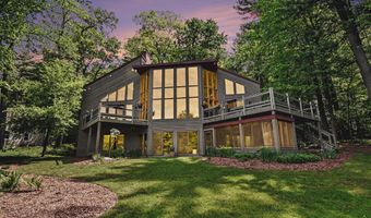 1843 Timber Trail Dr SE, Ada, MI 49301