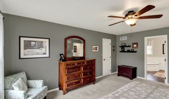 6765 WINDERMERE Ct, Allentown, PA 18104