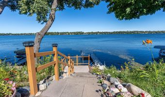 1301 Geneva Dr, Alexandria, MN 56308