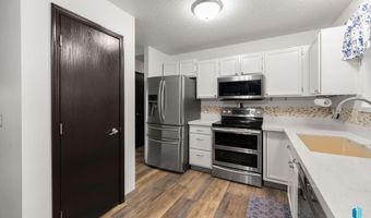 523 Kyle Ave, Baltic, SD 57003