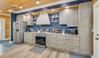 1600 Mary Lamons Rd, Afton, TN 37616