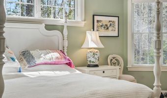 1026 Essex St, Bangor, ME 04401