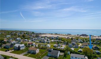 64 Burnside Ave, Narragansett, RI 02882