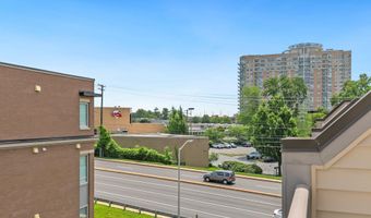 1924 CHAPMAN Ave 10, Rockville, MD 20852
