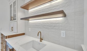 2707 1st St, Arnolds Park, IA 51331