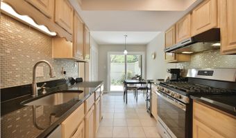5210 POOKS HILL Rd #C-20, Bethesda, MD 20814