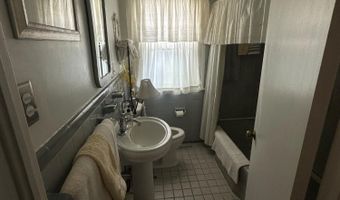 605 S Pembroke Ave, Ahoskie, NC 27910