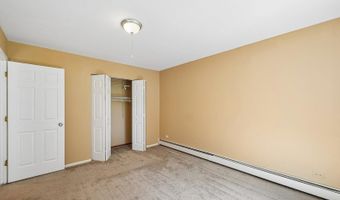 835 S Dwyer Ave A, Arlington Heights, IL 60005